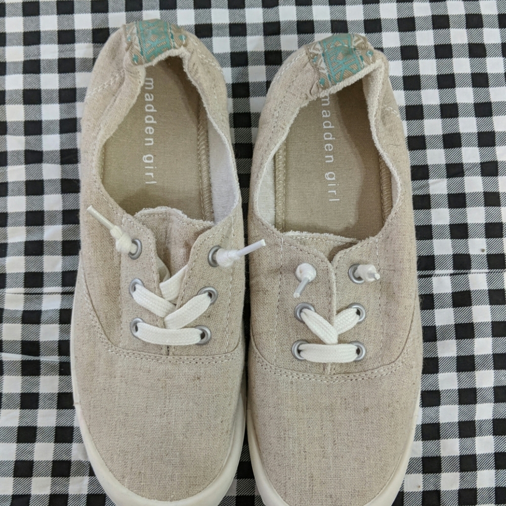 Madden Girl Brooke Canvas Sneakers 8.5